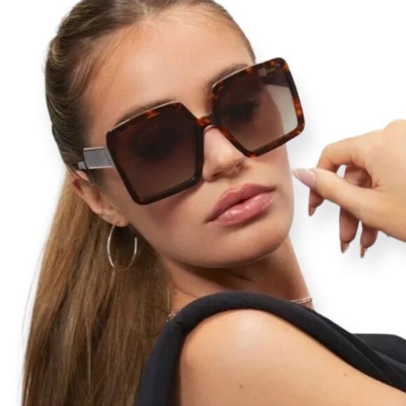 NWT QUAY Almost Ready Sunglasses Polarized Tortoise Frame Brown Gradient Lens - Picture 1 of 7
